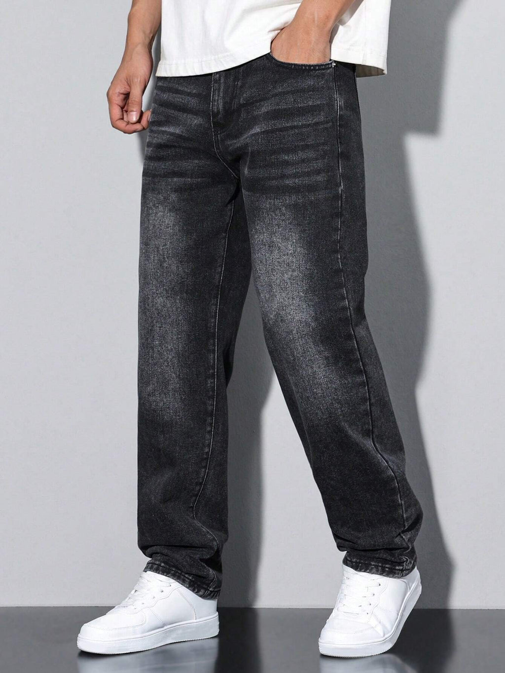 Casual Washed Men's Jeans, Straight Leg Fit, Cotton Blend, Comfortable All-Season Wear, Practical Pockets 10