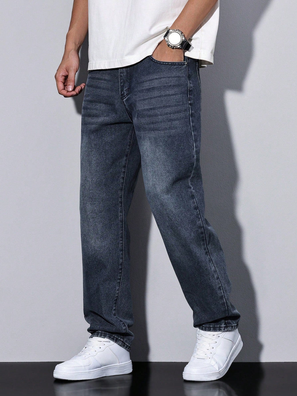 Casual Washed Men's Jeans, Straight Leg Fit, Cotton Blend, Comfortable All-Season Wear, Practical Pockets 4