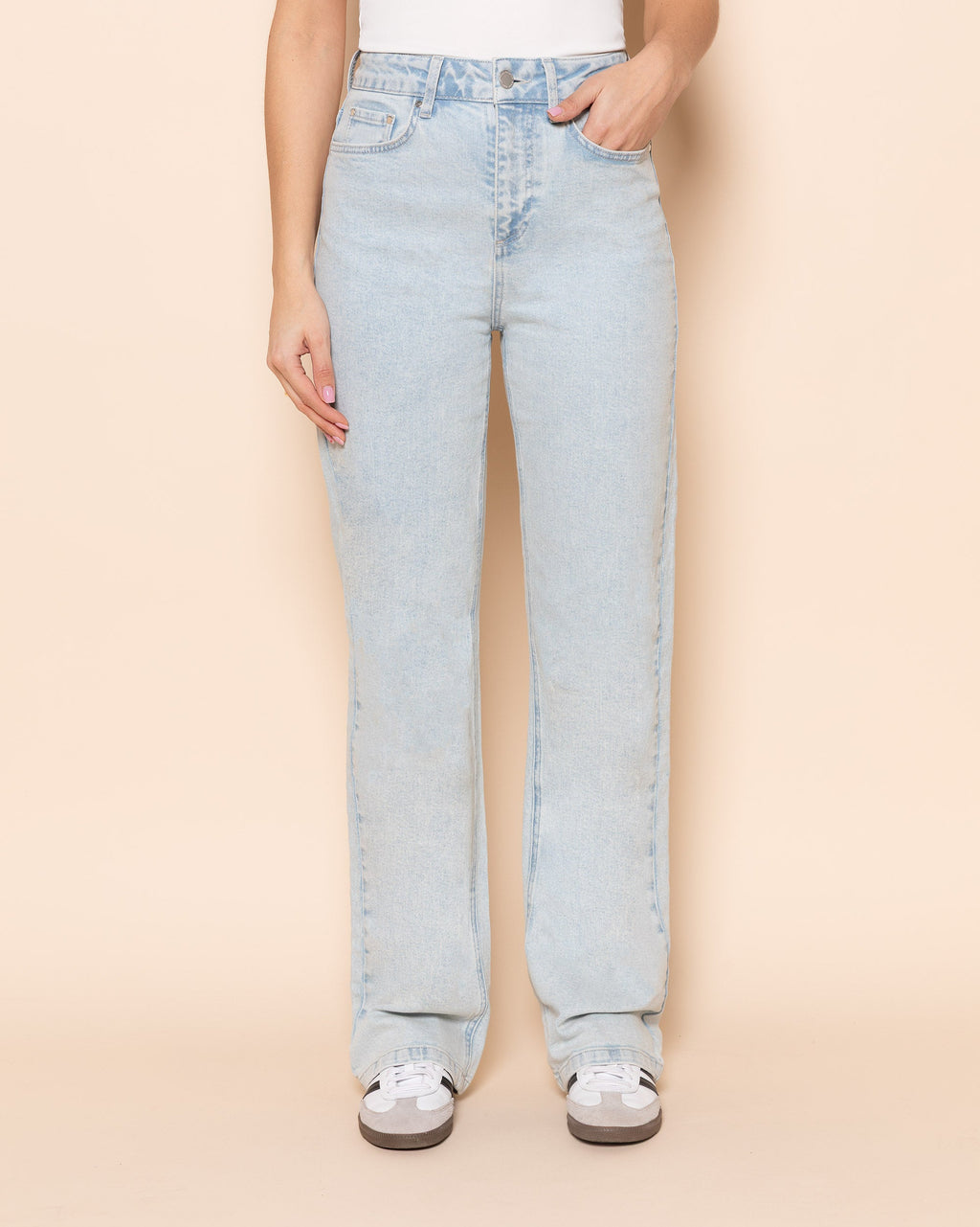 Lichtblauwe Bootcut Jeans met Voor- en Achterzakken – Verkrijgbaar in Diverse Lengtes voor Optimale Pasvorm 1