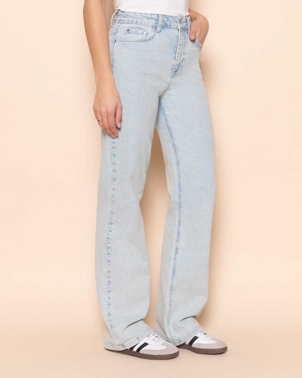 Lichtblauwe Bootcut Jeans met Voor- en Achterzakken – Verkrijgbaar in Diverse Lengtes voor Optimale Pasvorm 2