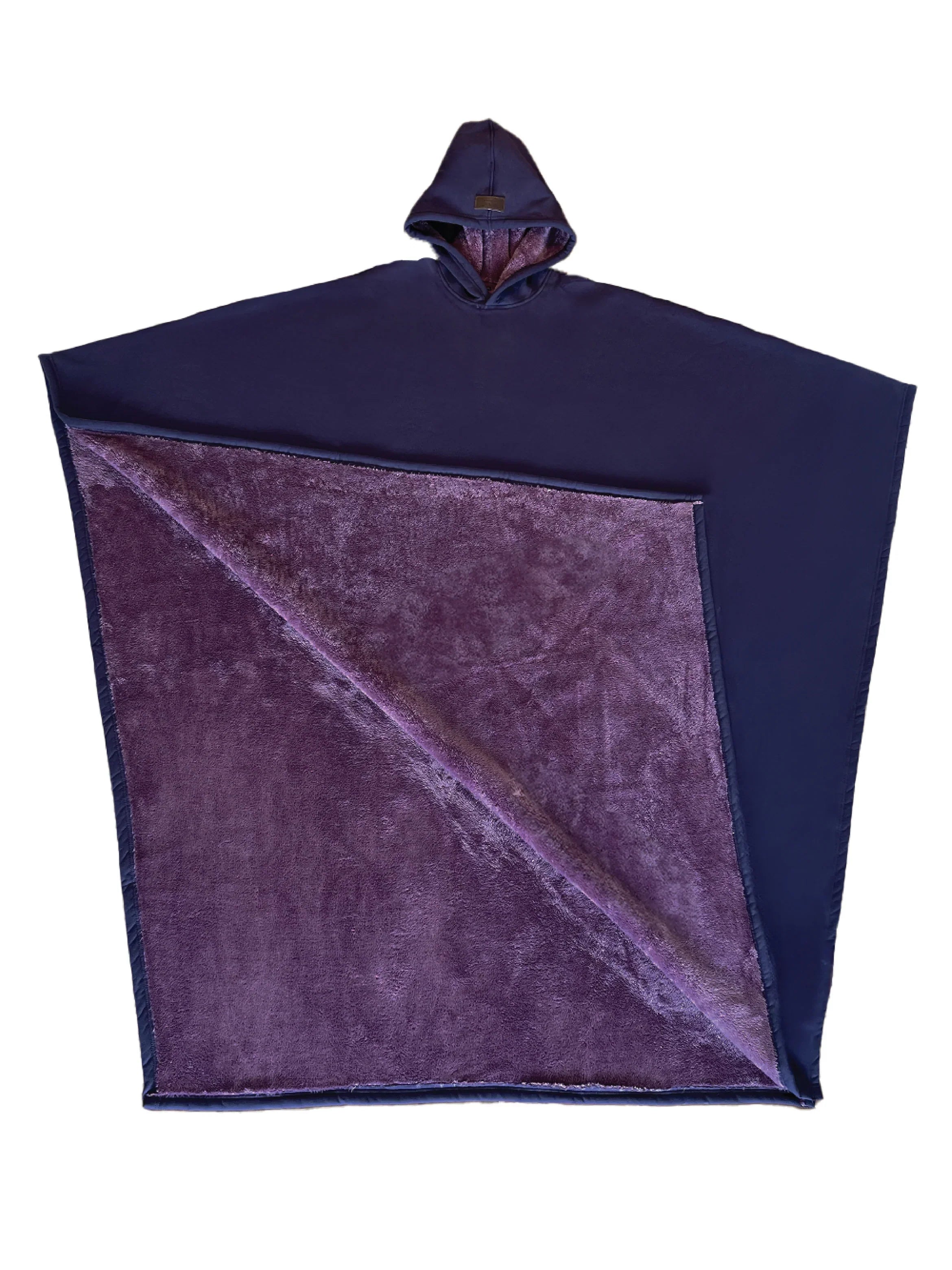 Oversized Hoodie Blanket in Soft Plush Fabric – Cozy Hooded Blanket for Lounging, Relaxation, and Travel 9