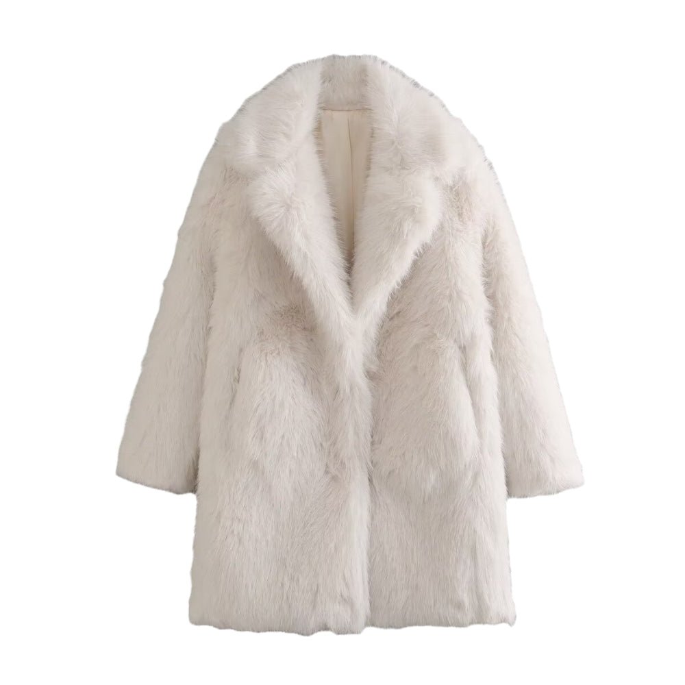 Premium Vegan Fur Outerwear Coat with Oversized Lapels – Luxurious Warmth and Timeless Elegance 3