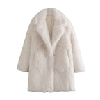 Premium Vegan Fur Outerwear Coat with Oversized Lapels – Luxurious Warmth and Timeless Elegance 3